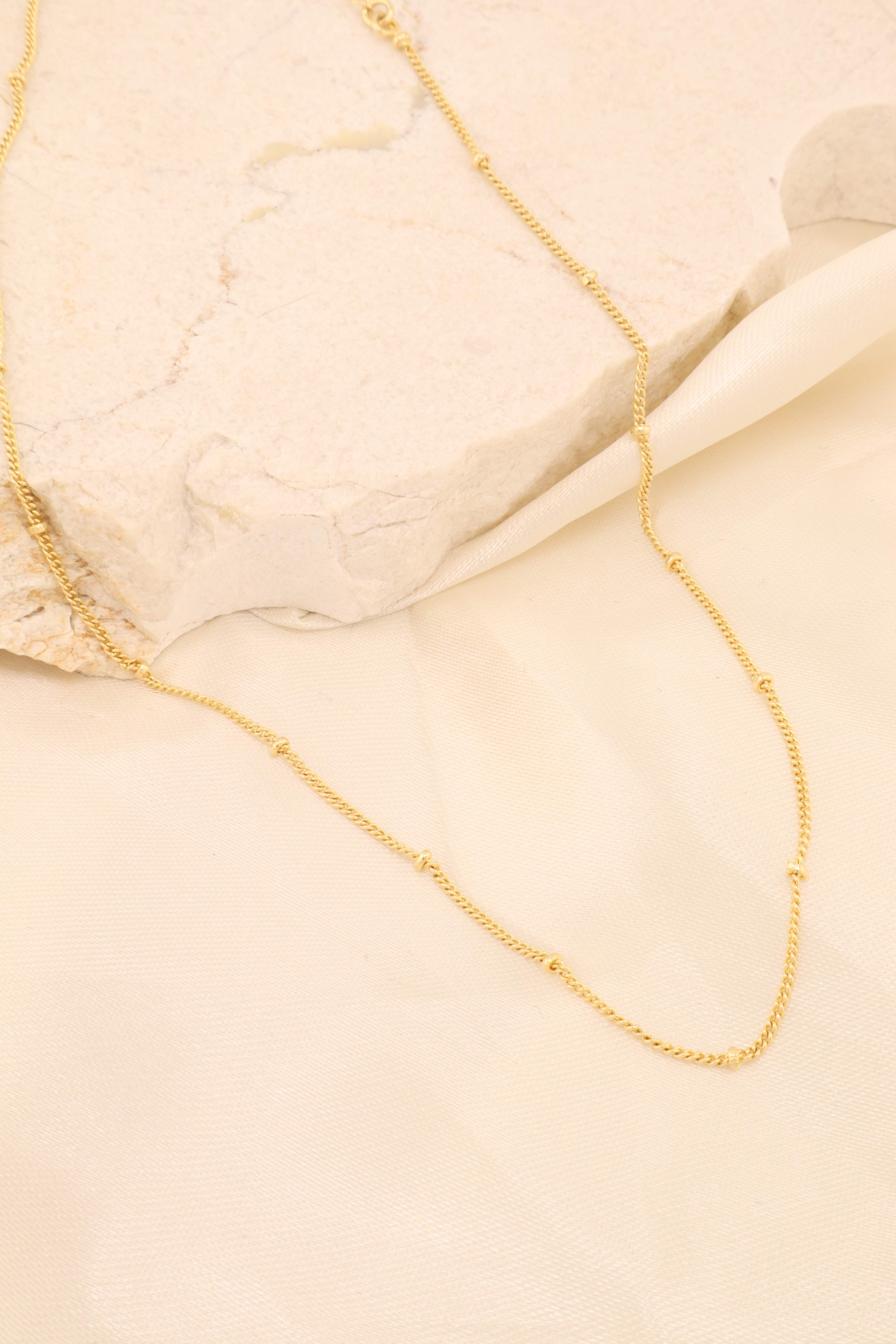 GARGANTILHA CHOKER COM BOLINHAS P 40CM