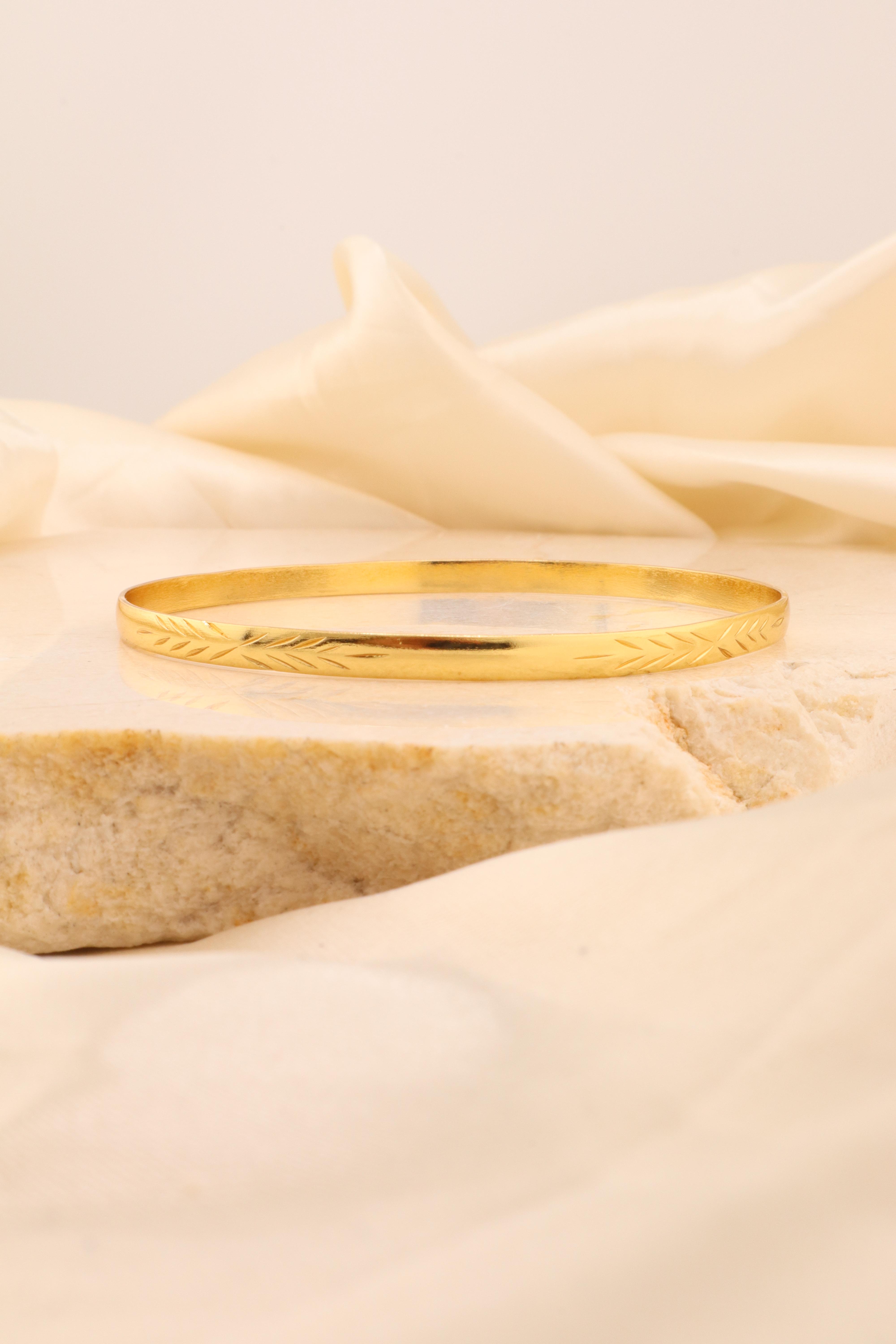 BRACELETE DETALHADO DIAMANTADO